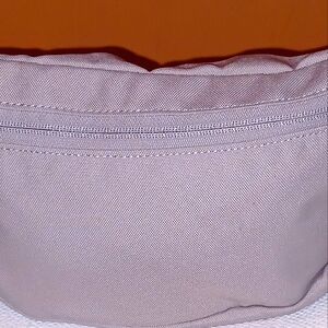 FANNY  PACK OR CROSS BODY  BAG LIGHT BAGE IN CLOUR  EVERLAANE.